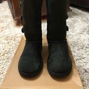 Girls UGGs size 1 Bailey Triplet